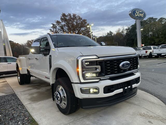 2026 Ford F-450 Super Duty Platinum Crew Cab LB DRW 4WD