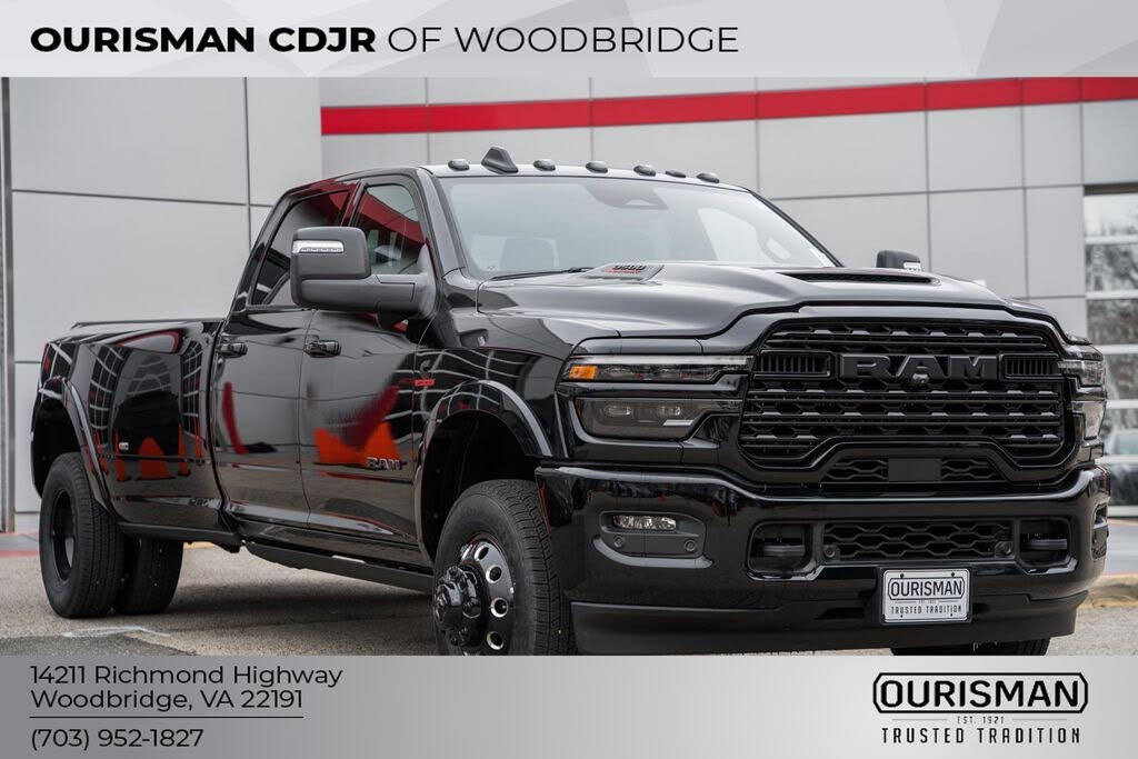 2026 RAM 3500 Limited Crew Cab LB DRW 4WD