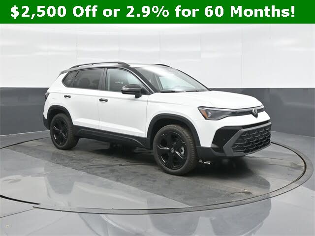 2026 Volkswagen Taos SE Black 4Motion