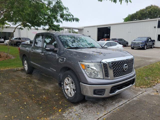 2017 Nissan Titan SV Crew Cab