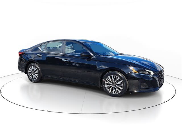 2023 Nissan Altima 2.5 SV FWD