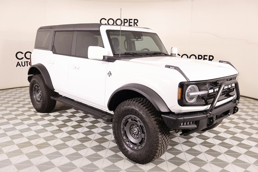 2024 Ford Bronco Outer Banks 4-Door 4WD