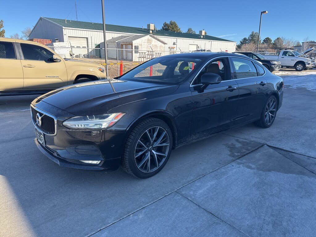 2018 Volvo S90 T5 Momentum AWD