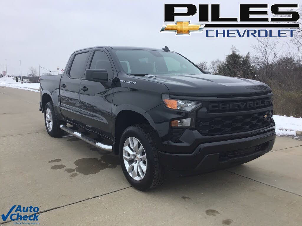 2025 Chevrolet Silverado 1500 Custom Crew Cab RWD