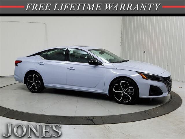 2025 Nissan Altima 2.5 SR FWD