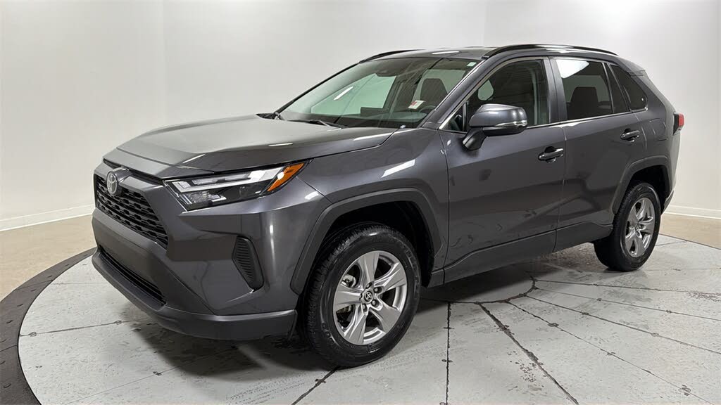 2025 Toyota RAV4 XLE FWD