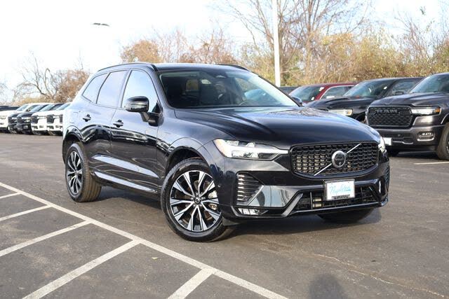 2025 Volvo XC60 B5 Plus Dark Theme AWD