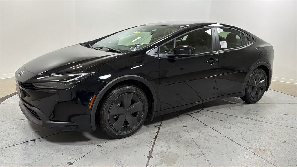 2026 Toyota Prius LE FWD