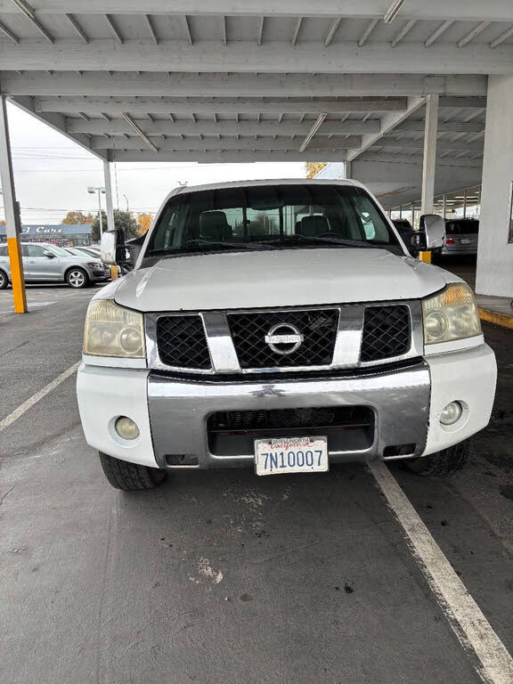 2004 Nissan Titan LE Crew Cab 2WD