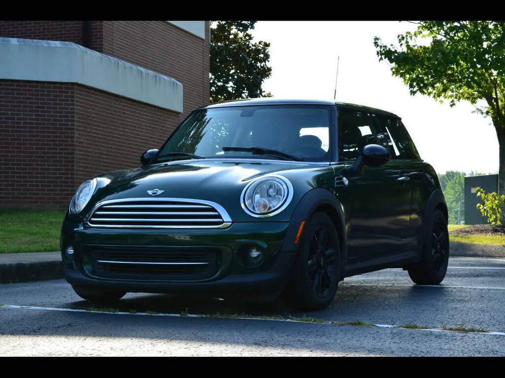 2013 MINI Cooper Hatchback FWD