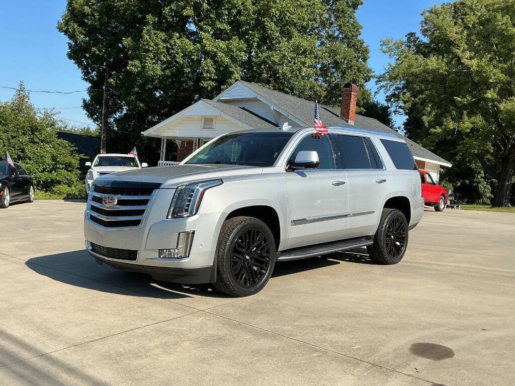 2019 Cadillac Escalade Luxury RWD