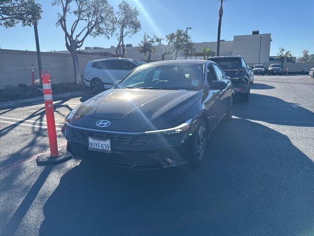 2025 Hyundai Elantra SEL Sport FWD