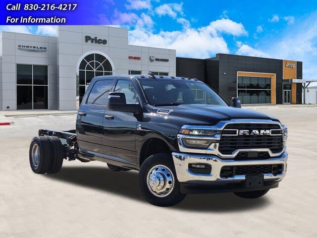 2026 RAM 3500 Chassis Tradesman Crew Cab LB DRW 4WD