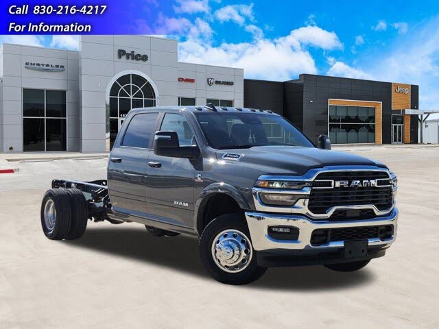 2026 RAM 3500 Chassis Big Horn Crew Cab LB DRW 4WD