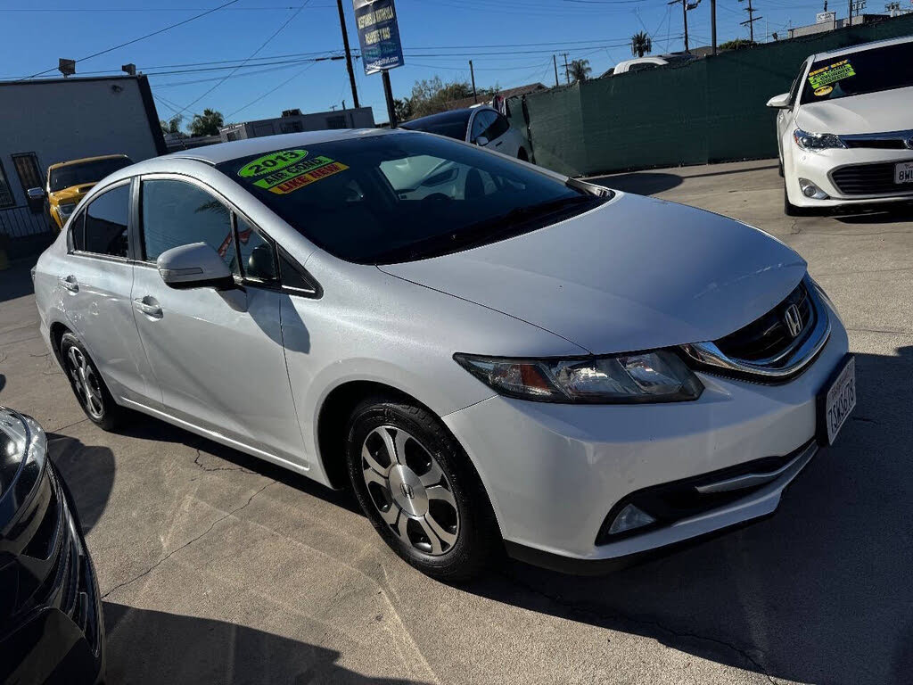 2013 Honda Civic Hybrid FWD with Navigation and Leather