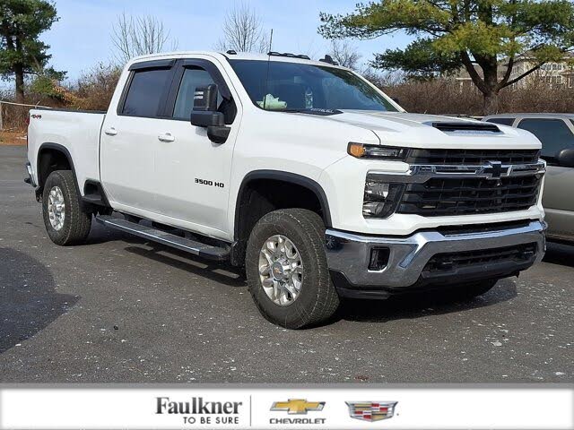 2024 Chevrolet Silverado 3500HD LT Crew Cab 4WD