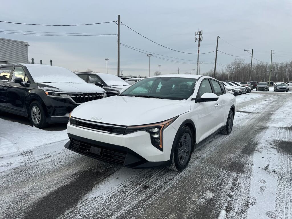 2025 Kia K4 LX FWD