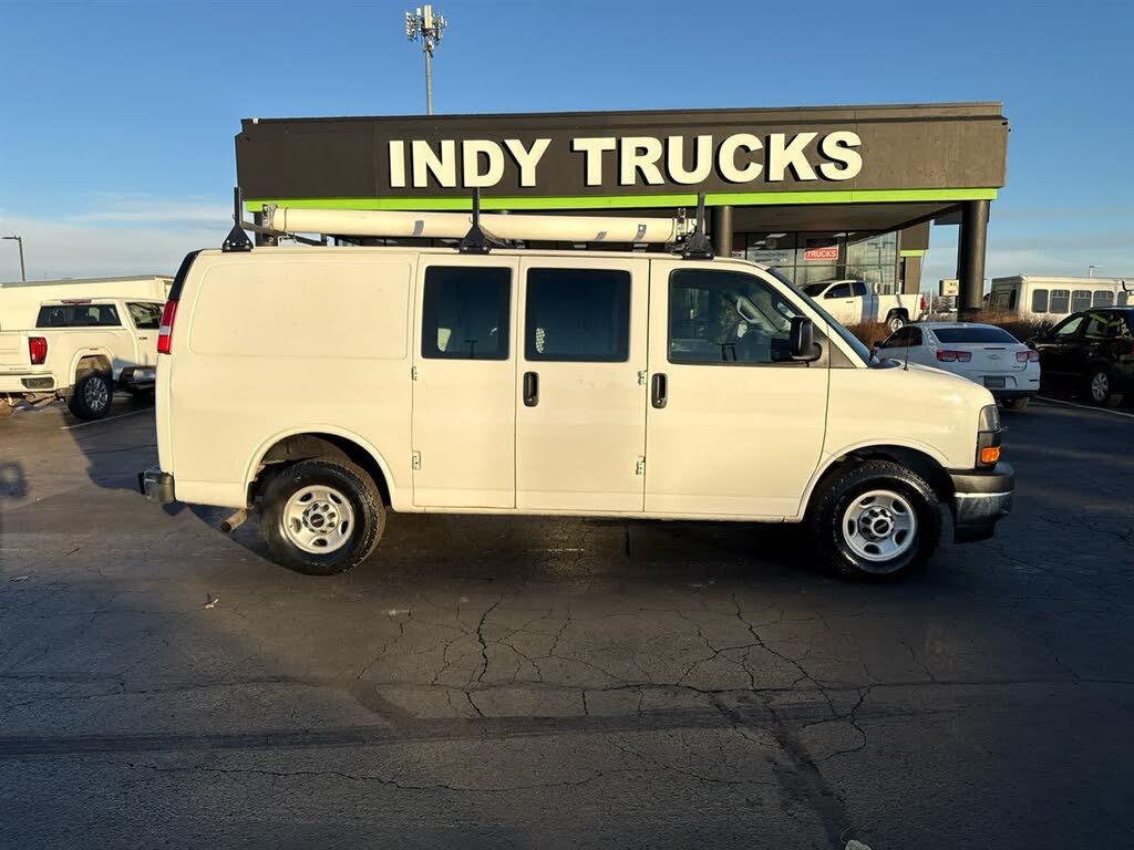 2017 GMC Savana Cargo 2500 RWD
