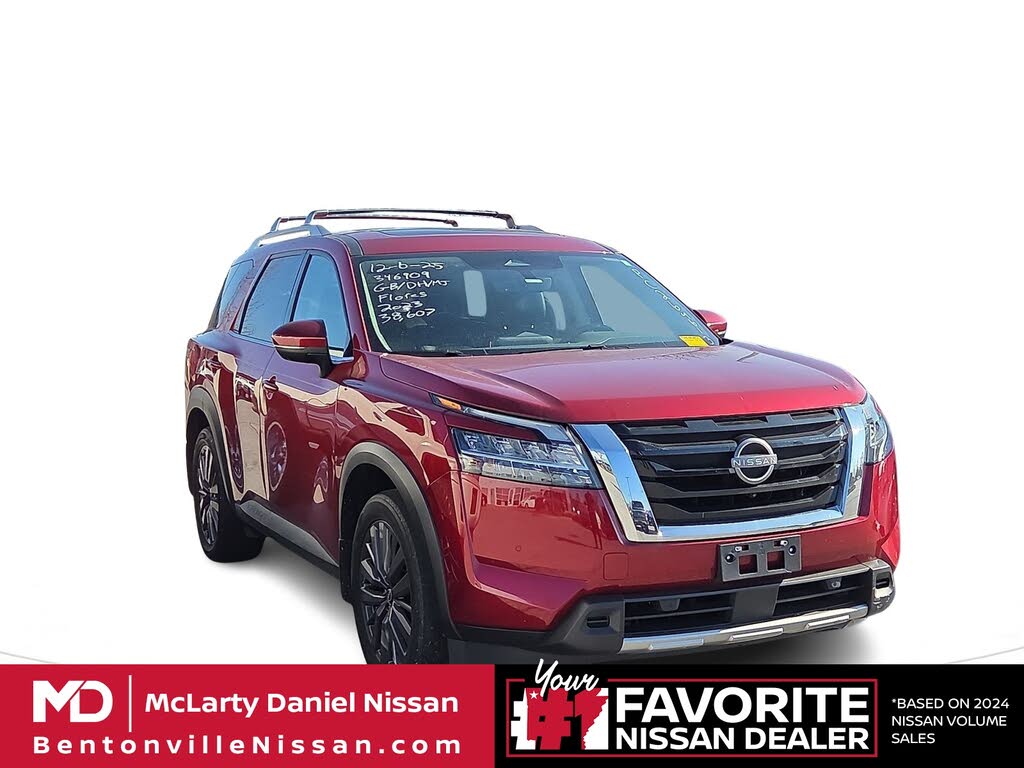 2023 Nissan Pathfinder SL 4WD
