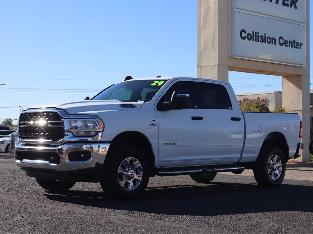 2024 RAM 2500 Big Horn Crew Cab 4WD