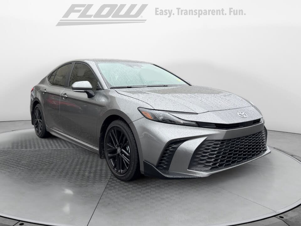 2025 Toyota Camry SE FWD