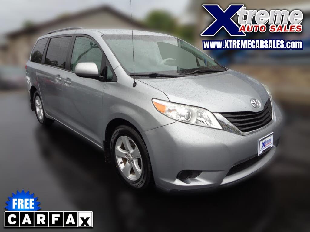 2014 Toyota Sienna LE 8-Passenger