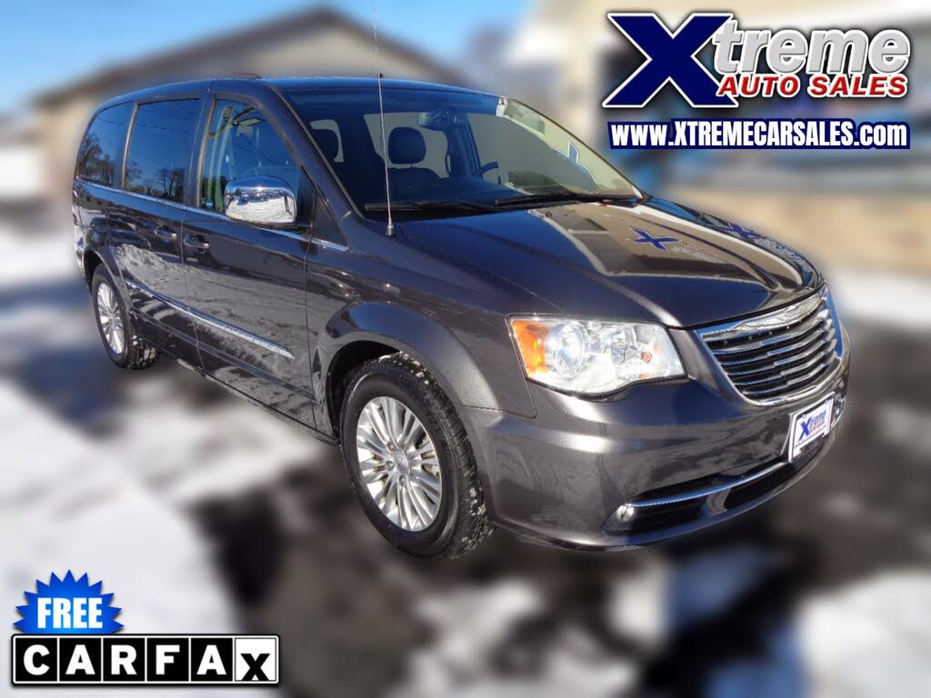 2015 Chrysler Town & Country Touring-L FWD