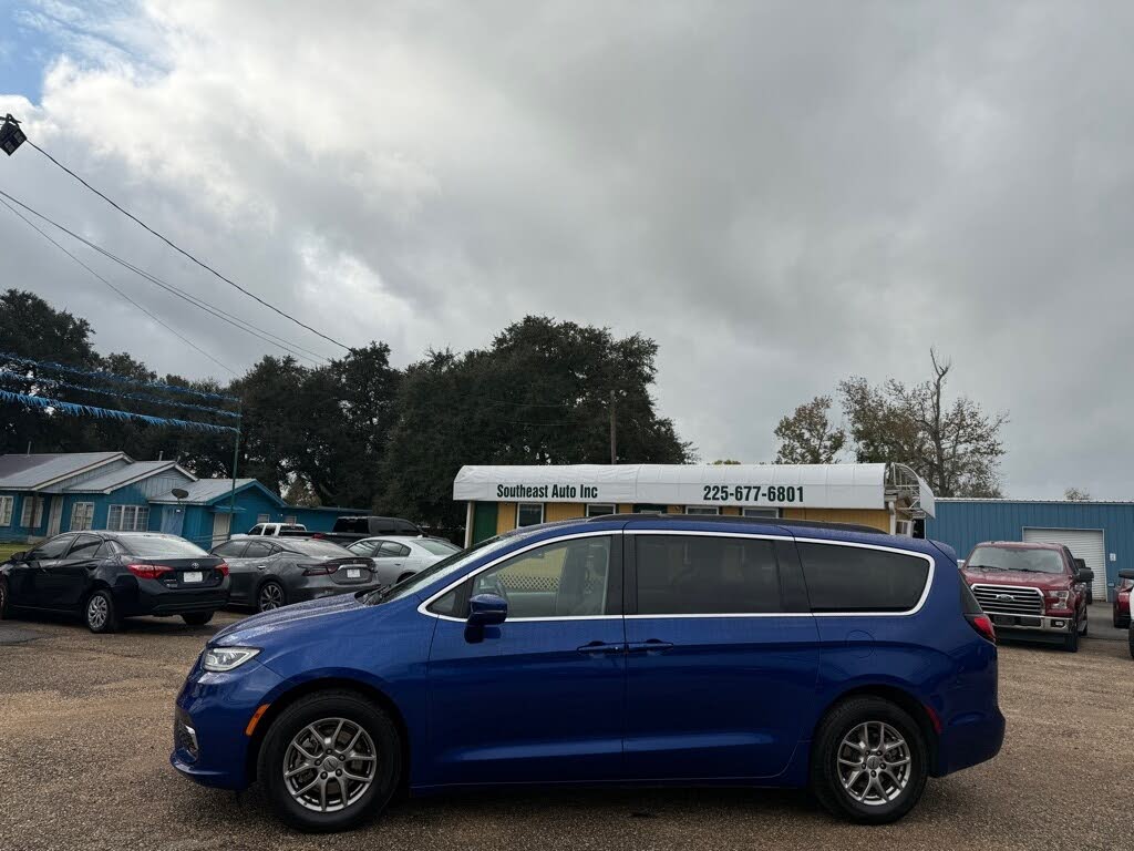 2021 Chrysler Pacifica Touring FWD