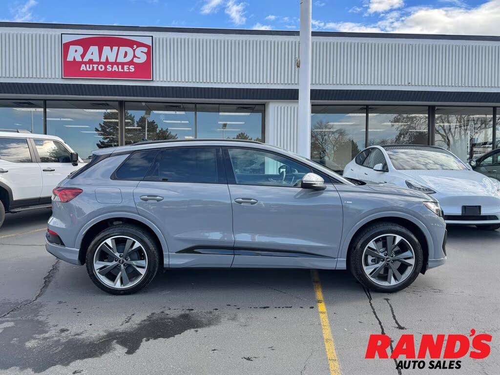 2023 Audi Q4 e-tron quattro Premium 50