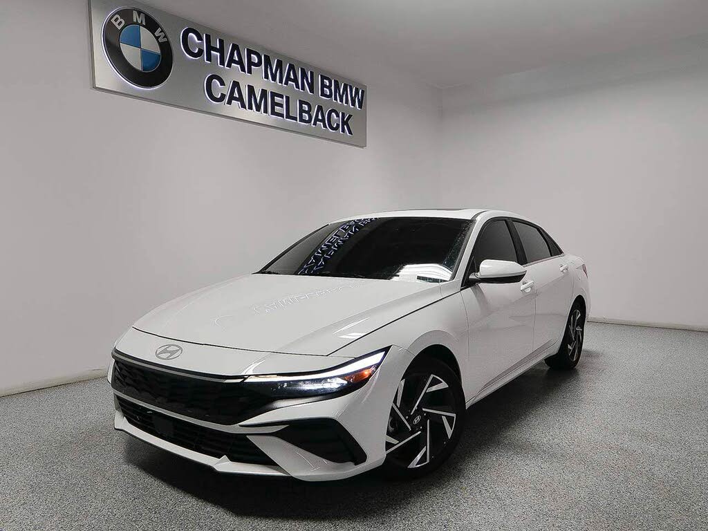2024 Hyundai Elantra SEL FWD