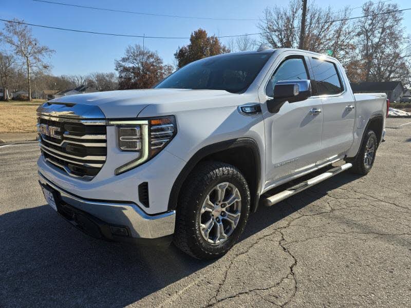 2022 GMC Sierra 1500 SLT Crew Cab 4WD