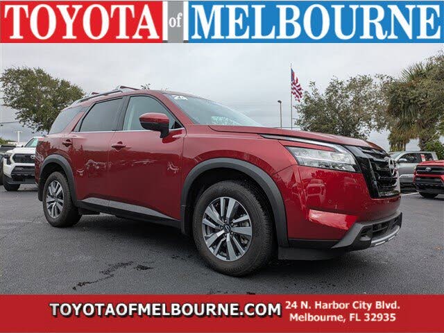 2024 Nissan Pathfinder SL FWD