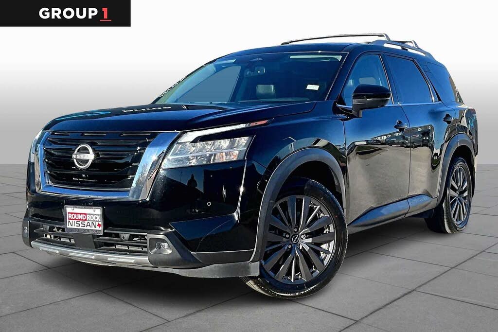 2022 Nissan Pathfinder SL FWD