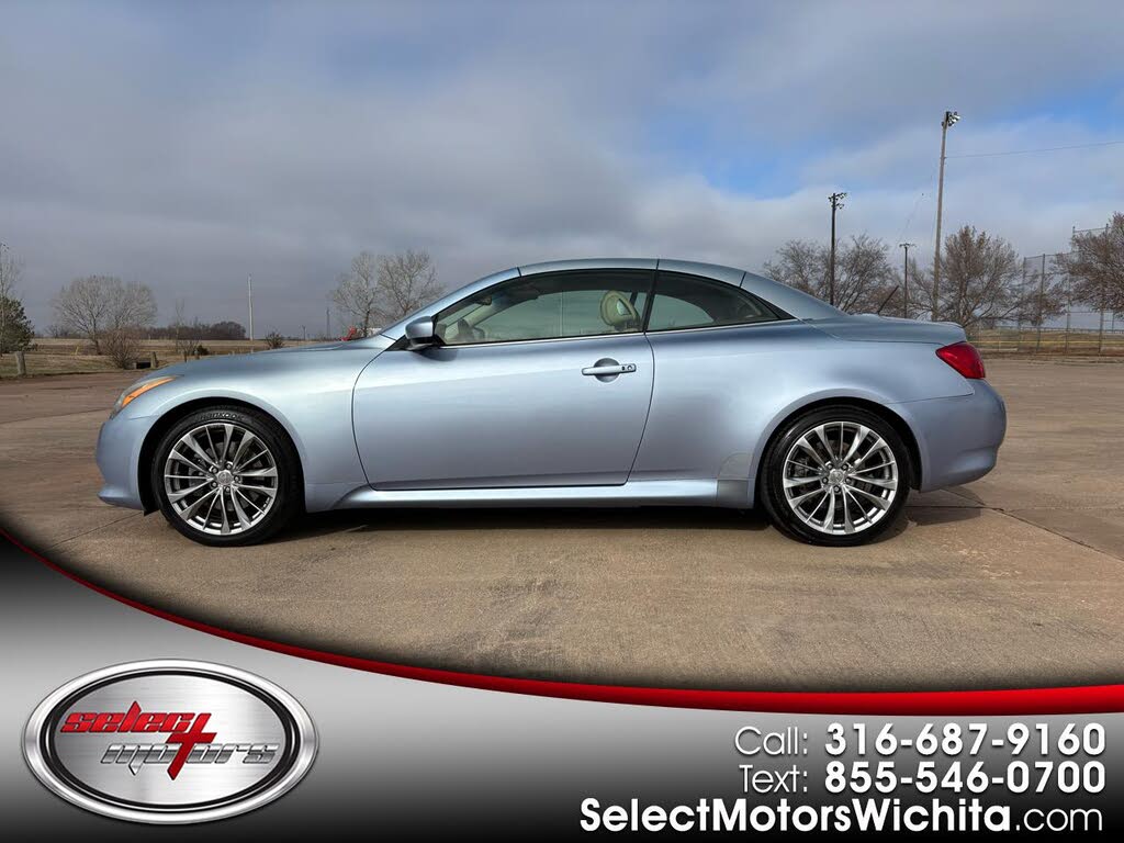 2011 INFINITI G37 Convertible RWD