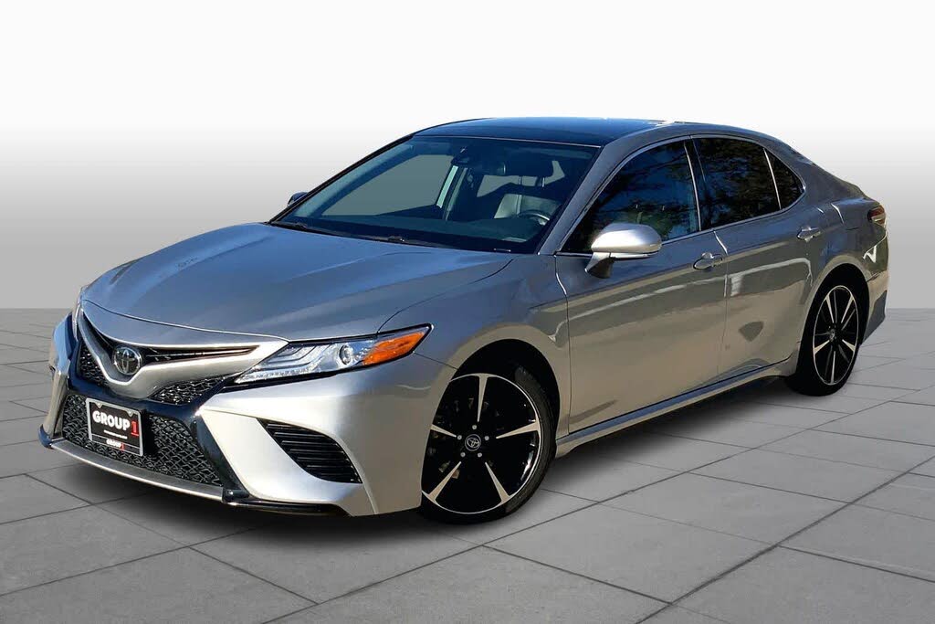 2020 Toyota Camry XSE FWD