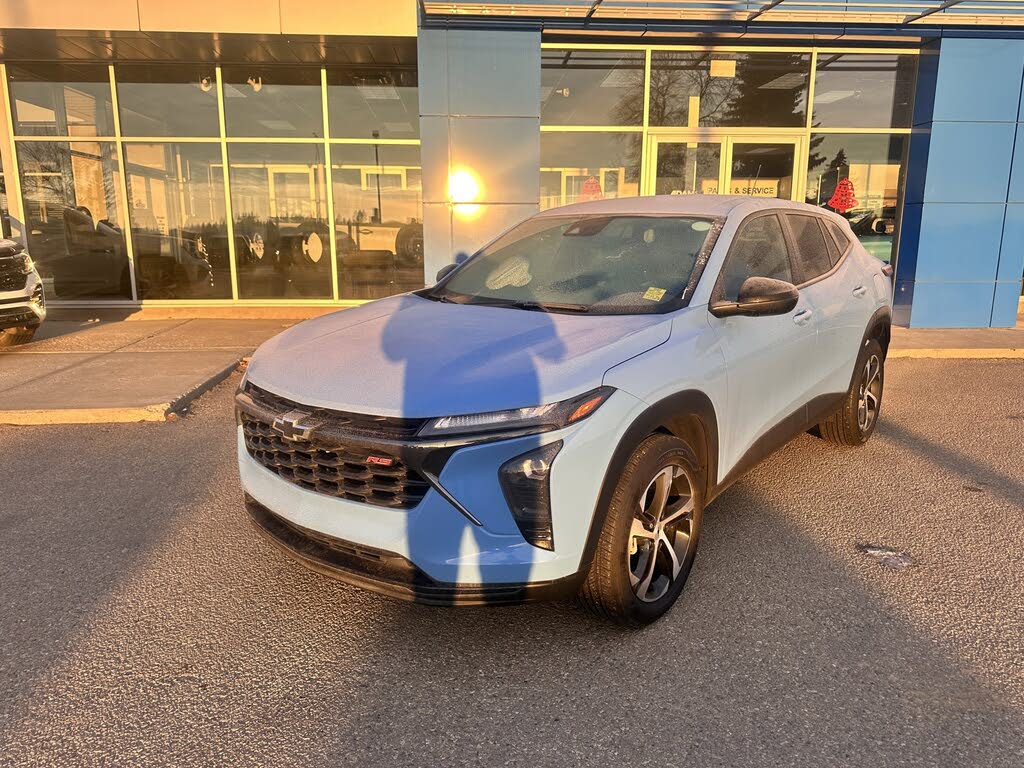2024 Chevrolet Trax RS with 1RS FWD
