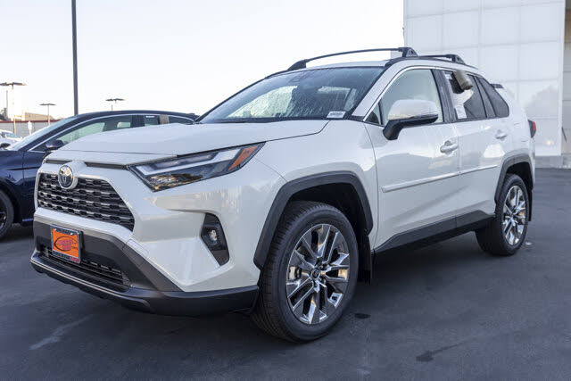 2025 Toyota RAV4 XLE Premium FWD