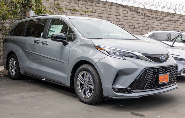 2026 Toyota Sienna XSE 7-Passenger AWD