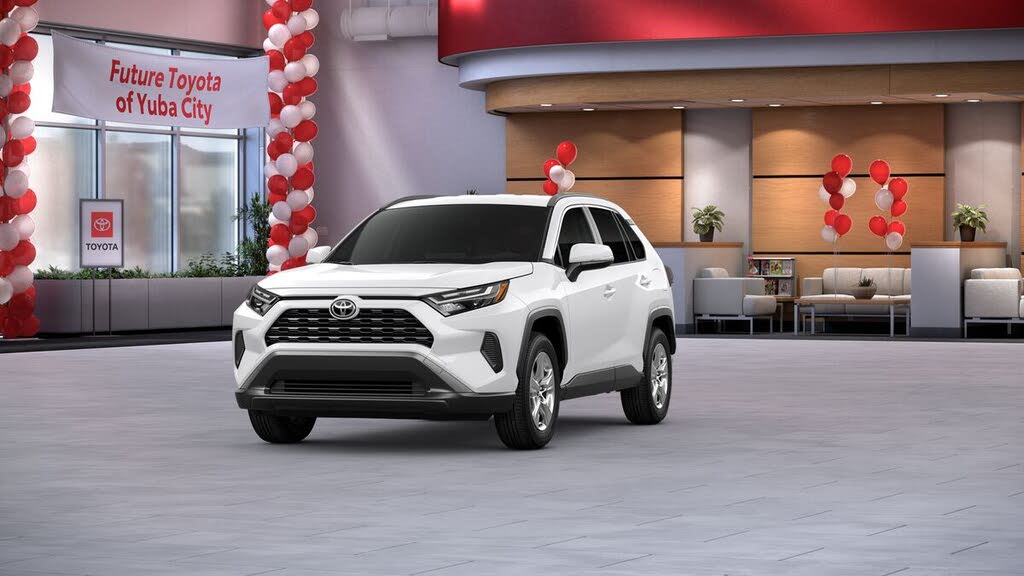 2025 Toyota RAV4 XLE FWD