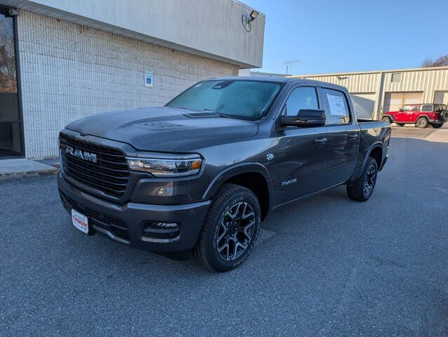 2026 RAM 1500 Laramie Crew Cab 4WD
