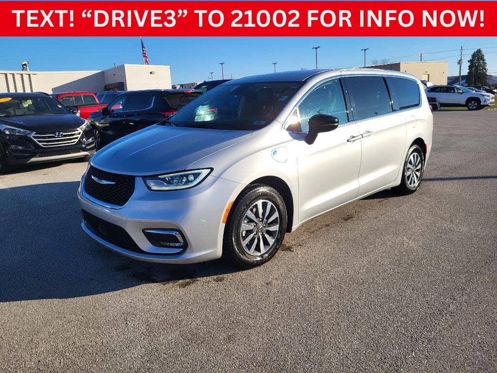 2024 Chrysler Pacifica Hybrid Select FWD