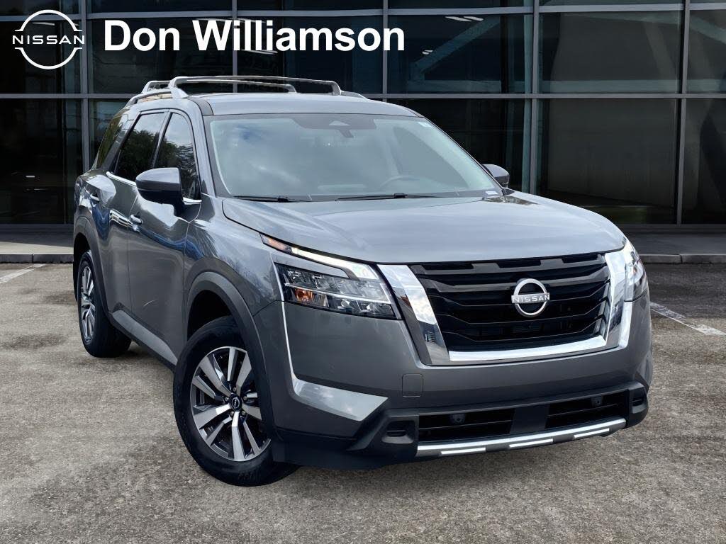 2024 Nissan Pathfinder SL FWD