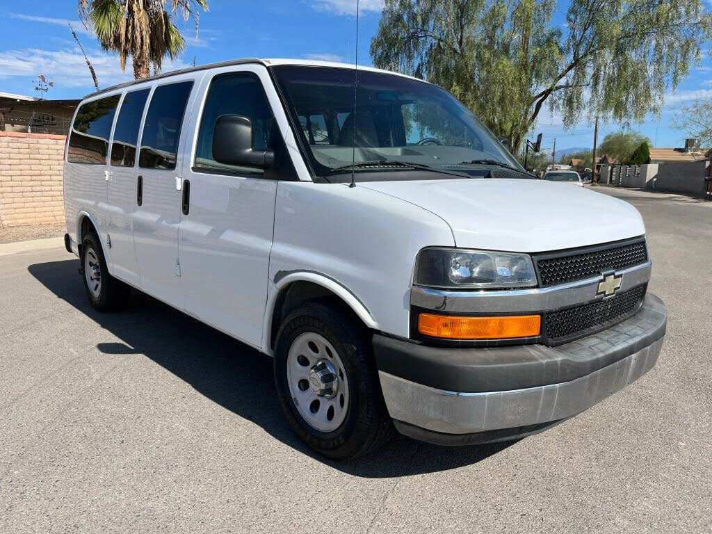 2012 Chevrolet Express Passenger 1500 LT RWD