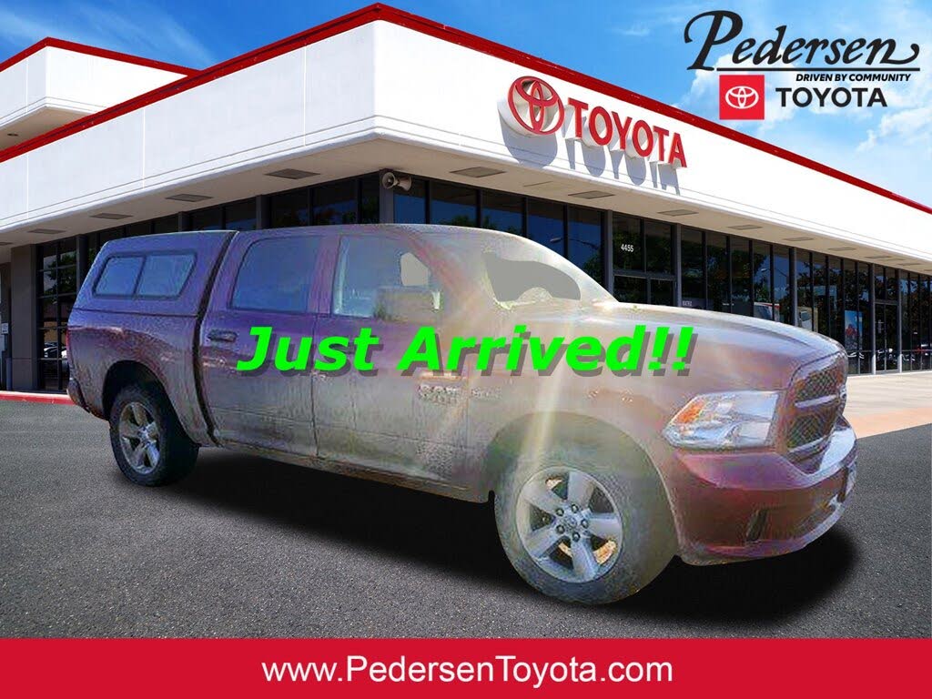 2015 RAM 1500 Express Crew Cab 4WD