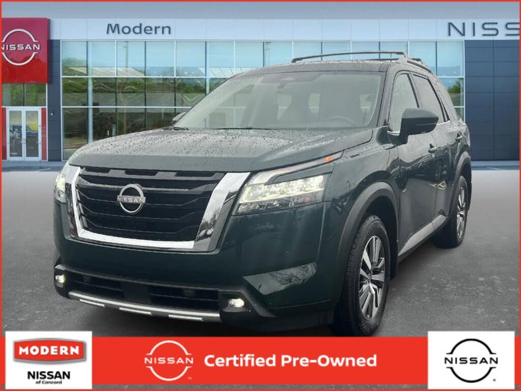 2024 Nissan Pathfinder SL FWD