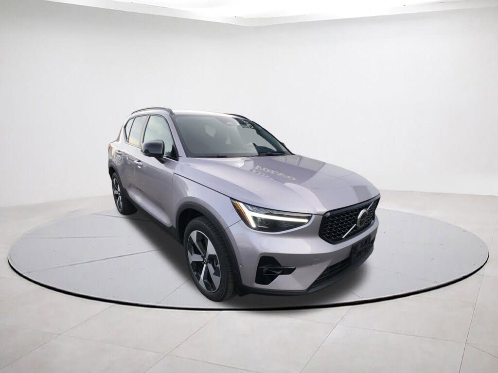 2026 Volvo XC40 B5 Plus AWD