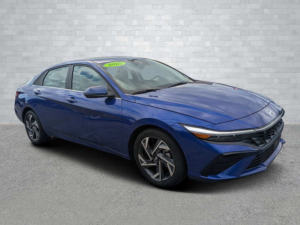 2025 Hyundai Elantra Limited FWD