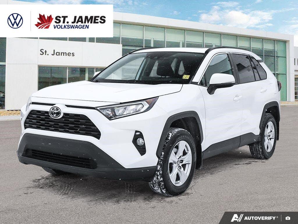 Toyota RAV4 XLE AWD 2021