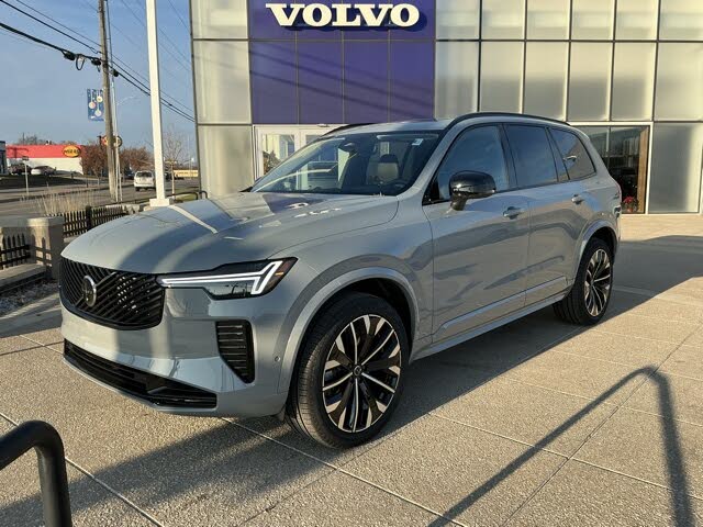 2026 Volvo XC90 B6 Ultra Dark 7-Passenger AWD