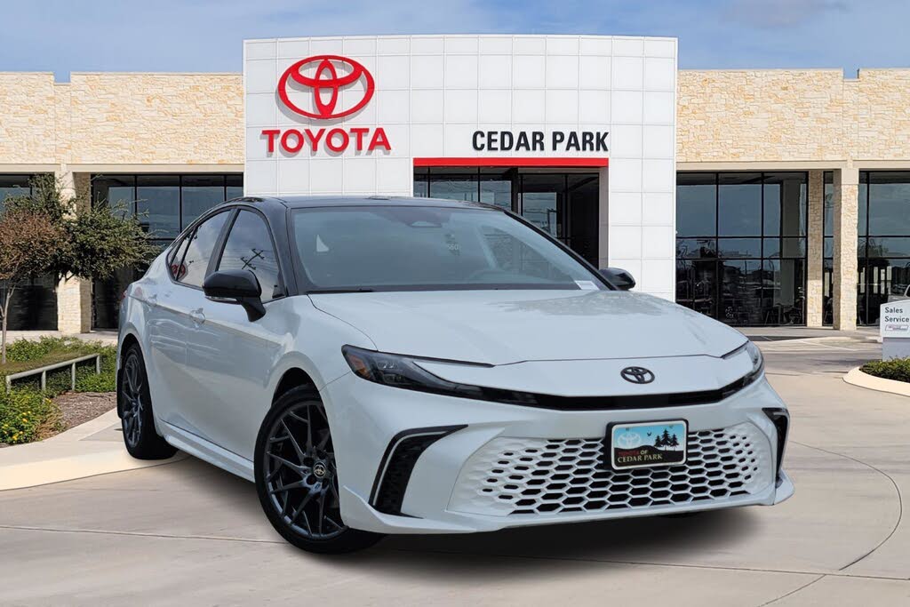 2025 Toyota Camry XSE FWD
